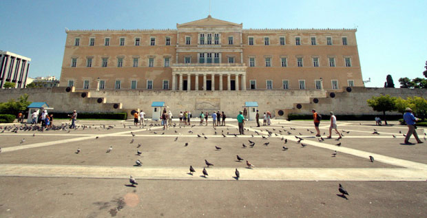 Yunanistan Almanya'ya nota vererek 300 milyar euro istedi