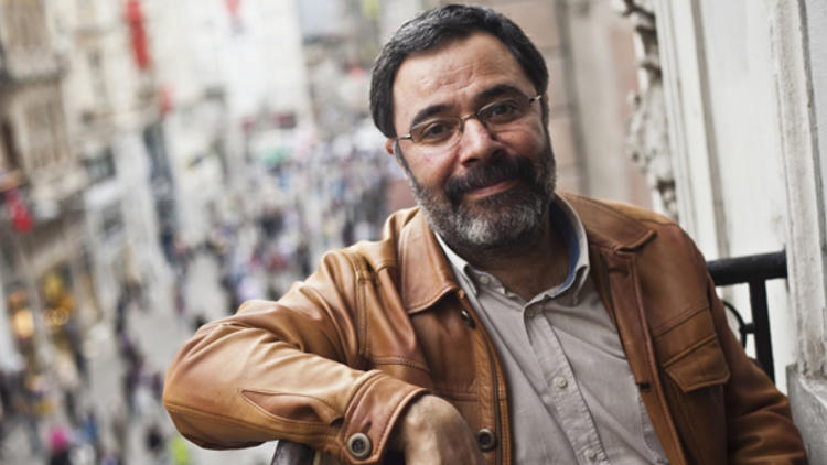 Ahmet Ümit kimdir? Aslen nereli kaç yaşında ve Ahmet Ümit&#039;in kitapları nelerdir?