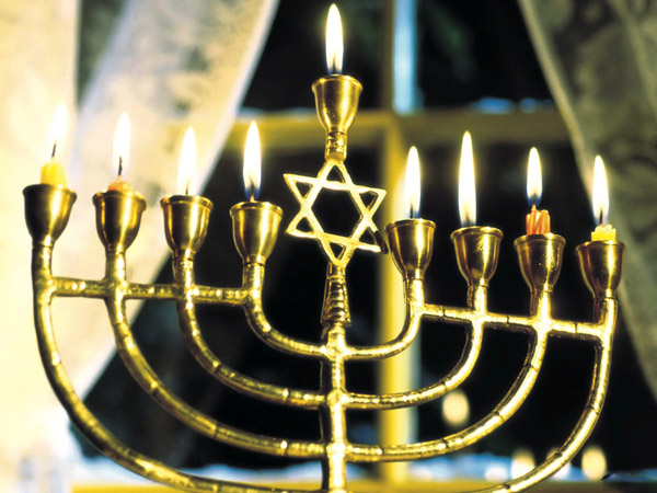 Hanuka Nedir | Hanuka Bayramını Kimler Kutlar
