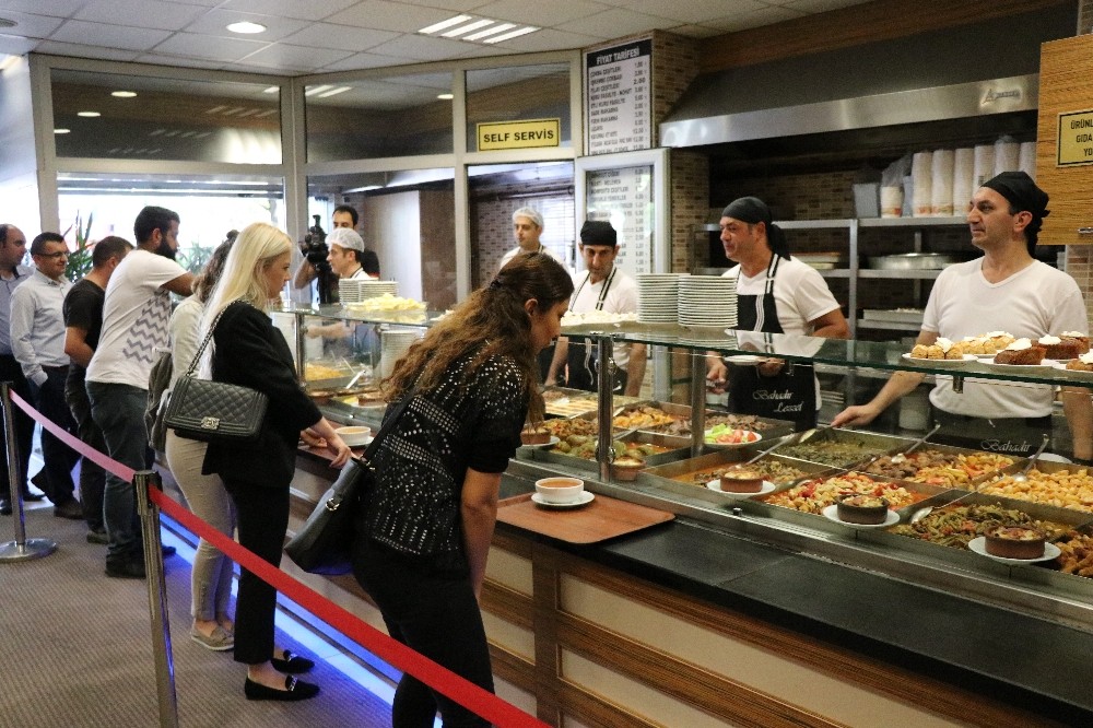 Herkes bu lokantayı konuşuyor! Çorba 1,5 lira, pilav 2 lira!