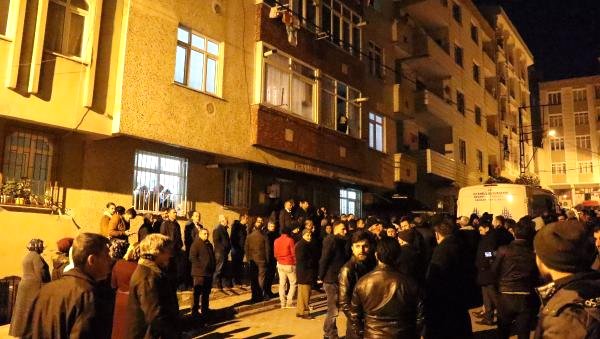 Anne ve kızı evlerinde cinayete kurban gitti