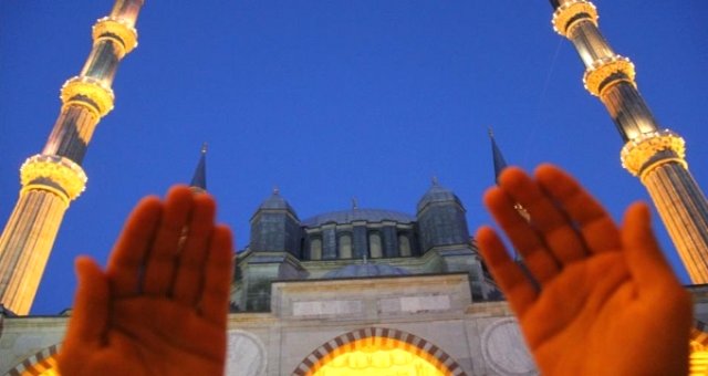 Bugün Kandil mi? Bugün ne kandili? Berat Kandili bugün mü?