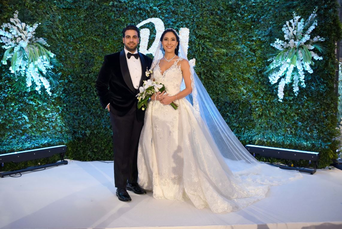 Beste Uyanık kimdir, aslen nerelidir, kaç yaşındadır?