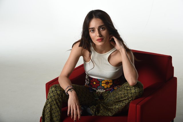 Bestemsu Özdemir Kimdir | Çağatay Ulusoy'un Yeni Sevgilisi