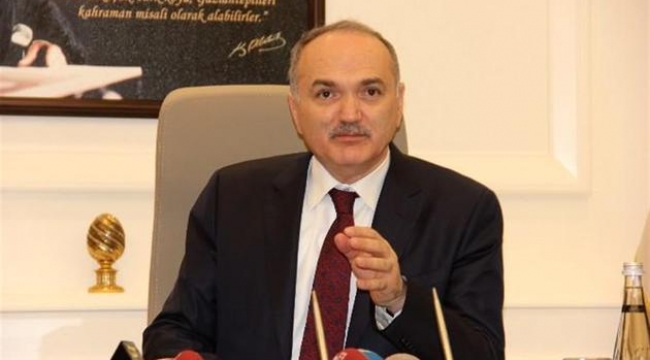 Faruk Özlü kimdir, aslen nerelidir, kaç yaşındadır?