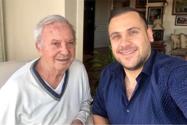 Seyfi Dursunoğlu Kimdir | Huysuz Virjin'in Son Hali Sevenlerini Üzdü