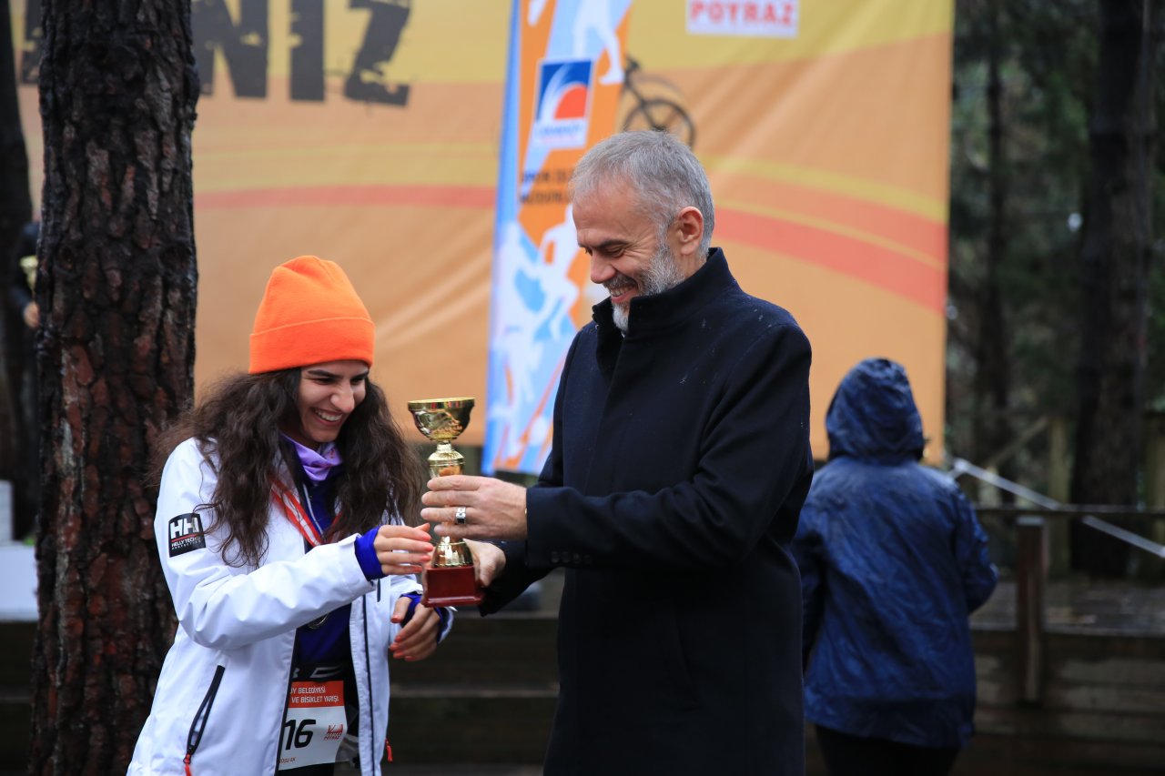 Bisiklet yarışı ve Halk koşusu renkli görüntülere sahne oldu!