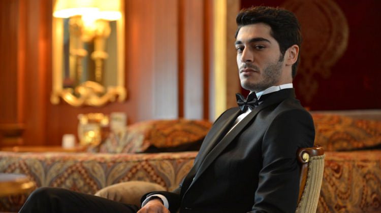 Burak Deniz ve Nesrin Cavadzade sevgili mi?