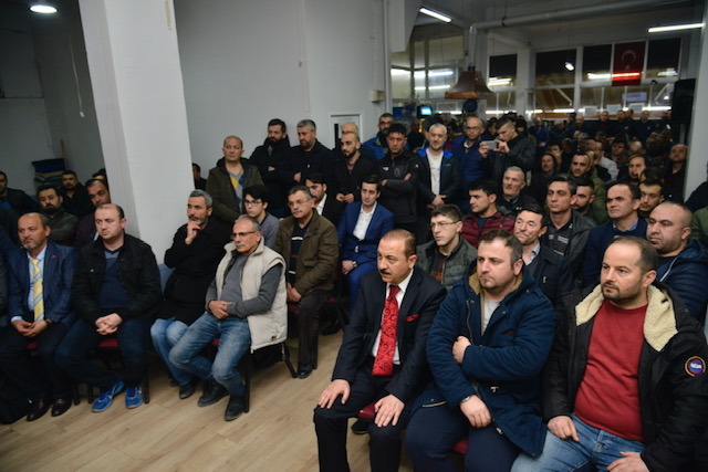 Kaynarca Mahallesi Ahmet Cin'i bağrına bastı