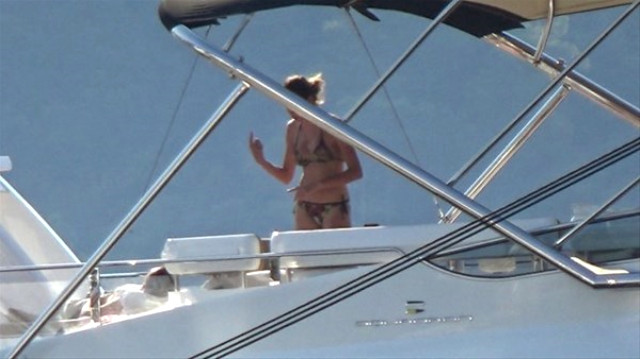 Emina Jahovic boşandıktan sonra Mustafa Sandal'ı teknede azarladı