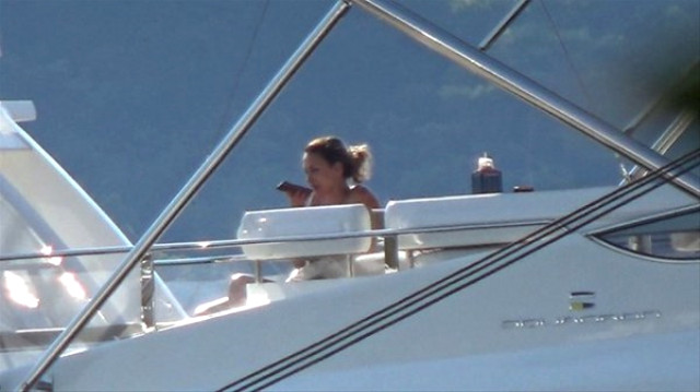 Emina Jahovic boşandıktan sonra Mustafa Sandal'ı teknede azarladı