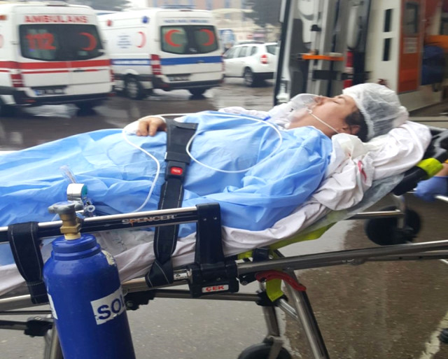 Karısının Karnını Oydu Kadın Bağırsakları Dışarıda Kaçtı