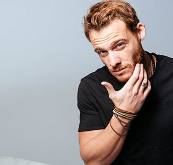 Seranay Sarıkaya ile Kerem Bürsin ayrıldı