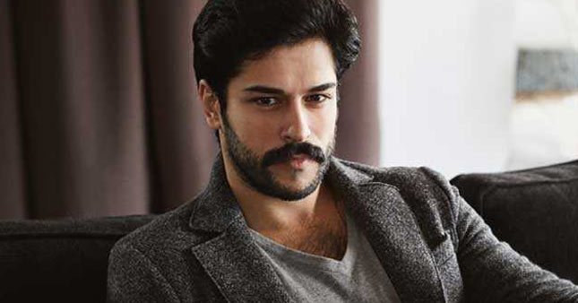 Fahriye Evcen, Burak Özçivit'i Hangi Dünya Yıldızından Kıskandı