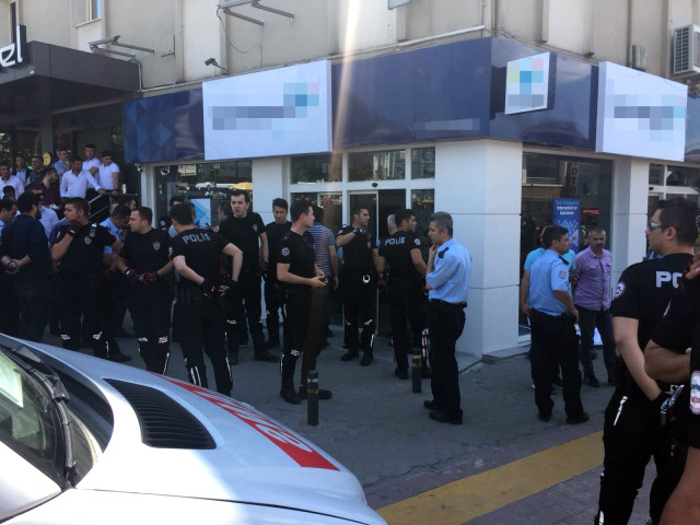 GSM Bayiine Girip Dehşet Saçtı: 1 Ölü, 1 Yaralı!