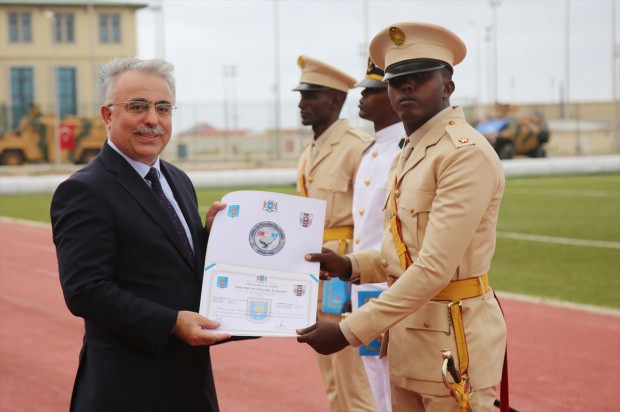 Somali Cumhurbaşkanı Fermacu: Türk kardeşlerimiz ülkemizin şerefini geri kazandıracak