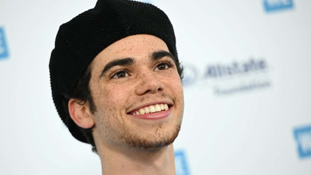 Cameron Boyce öldü mü? Cameron Boyce neden öldü? Cameron Boyca kimdir? 