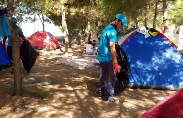 Marmaris'e akın eden tatilciler arkalarında 4 bin 500 ton çöp bıraktı