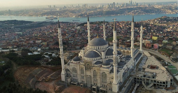 Temel Karamollaoğlu'ndan skandal sözler: Camii yapmak kimin aklına gelir...