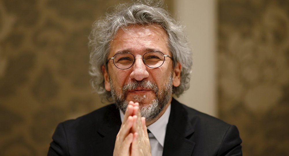 Can Dündar için Kırmızı Bülten çıkarıldı
