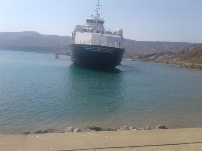 Çanakkale'de feribot karaya oturdu