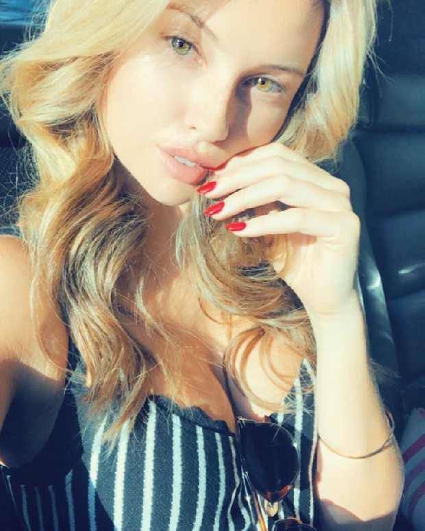 Serdar Ortaç'ın eşi Chloe'den yerli hareket