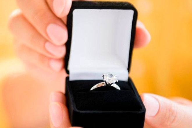 Bir garip evlilik teklifi! Cinsel organından sürpriz yumurta çıktı