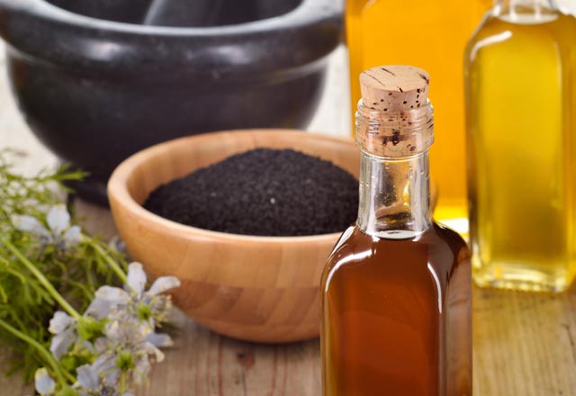 Çörek otu yağının faydaları ve zararları nelerdir? Nasıl kullanılır?