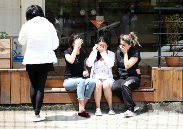 Ablasından 12 yıl sonra kendisi de aynı yerde intihar etti