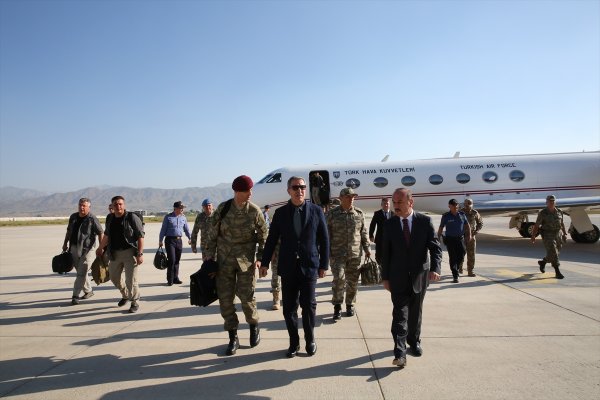 Hulusi Akar sınır noktasında