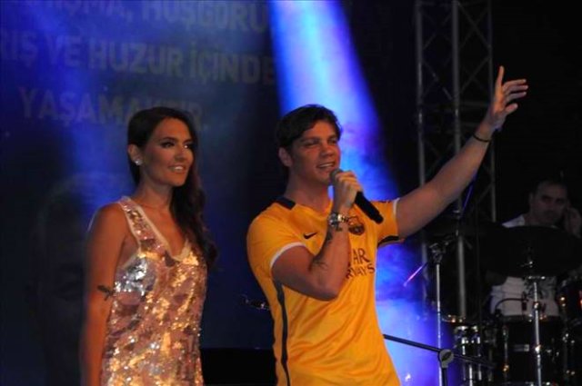 Demet Akalın'dan Sinan Akçıl'a takipçi kasanla işim olmaz