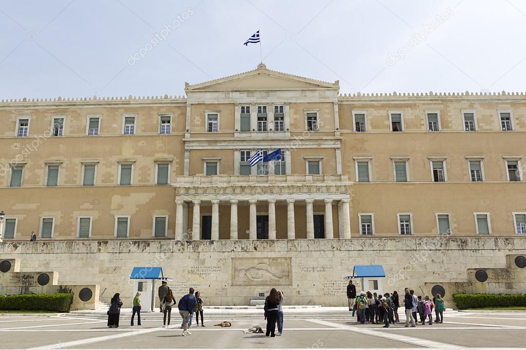 Yunanistan Almanya'ya nota vererek 300 milyar euro istedi