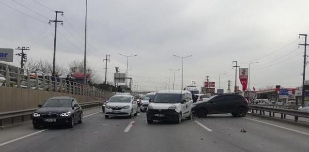 Gebze'de 6 araç çarpıştı: Yaralılar var