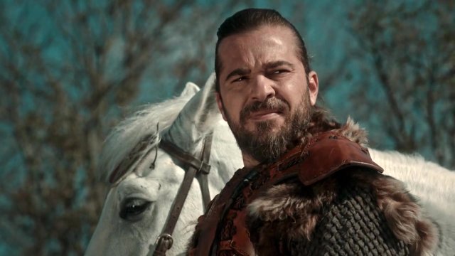 dirilis-ertugrul-un-basrol-oyuncusu-engin-altan-11744758_8307_m.jpg