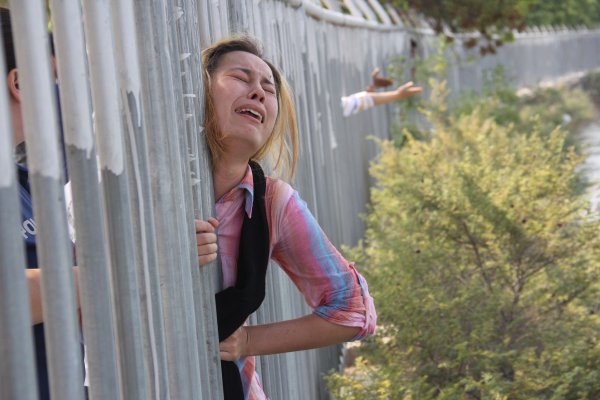 Adana'da sulama kanalında boğulan çocuğun ailesi sinir krizi geçirdi