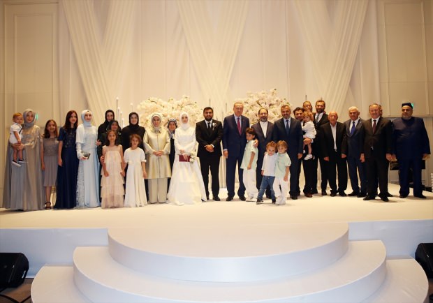 Cumhurbaşkanı Erdoğan nikah şahitliği yaptı
