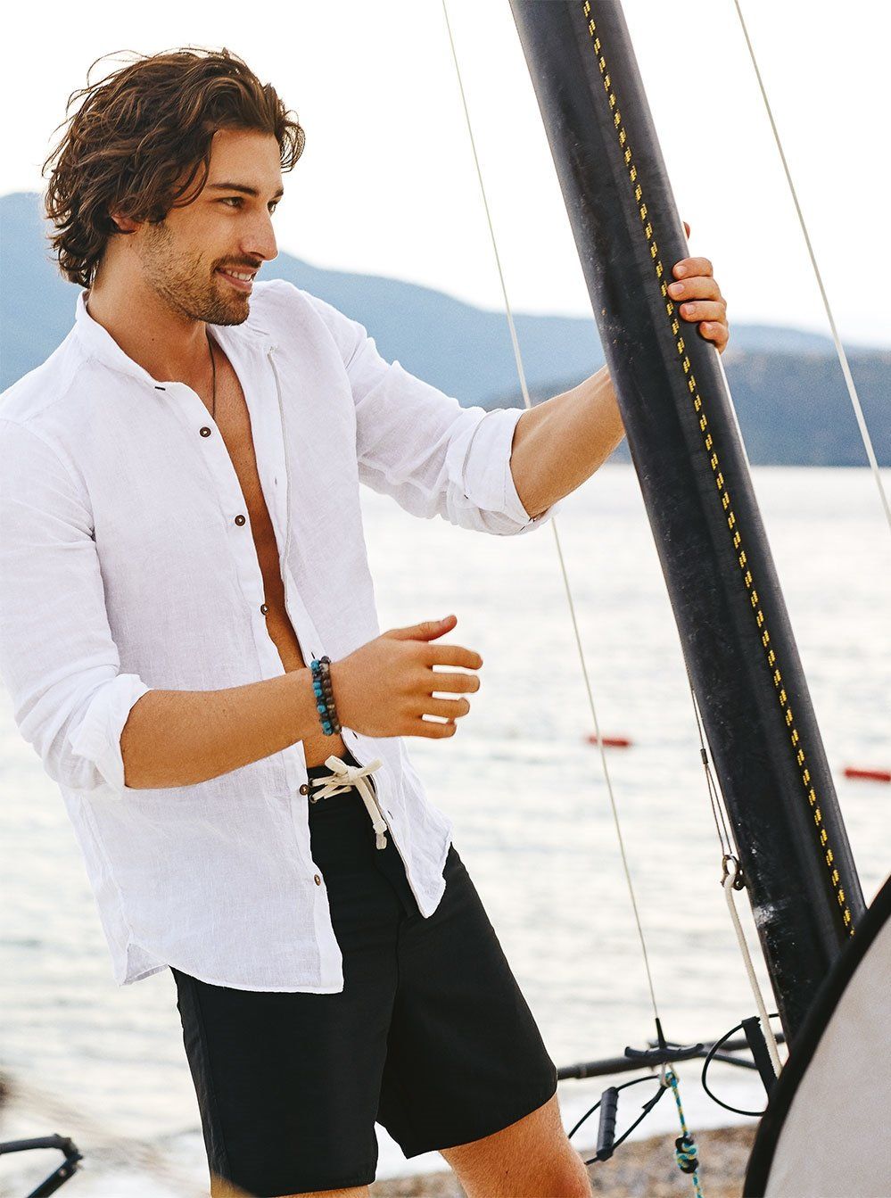 Alp Navruz 72 bin TL tazminat ödeyecek. Alp Navruz kimdir?