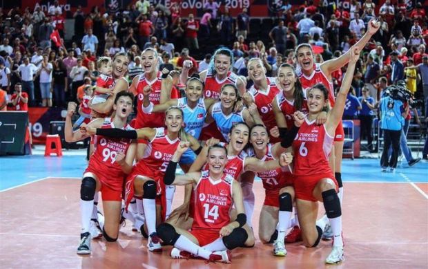 A Milli Kadın Voleybol Takımı finale yükseldi!