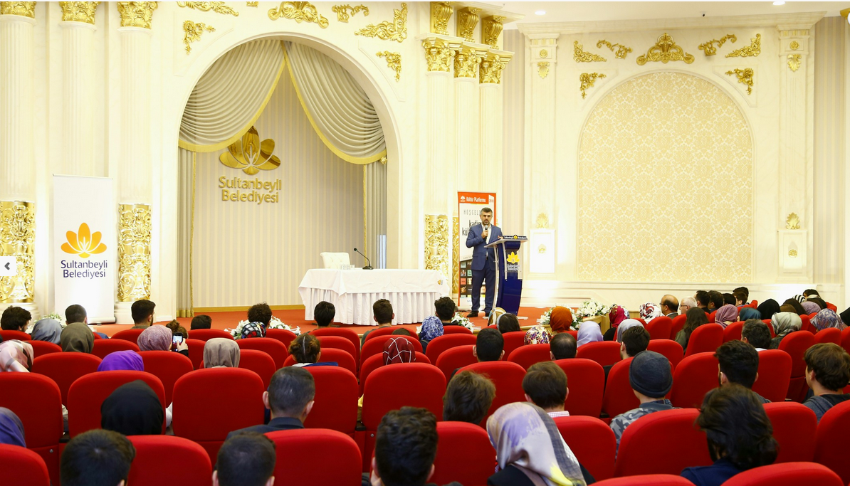 Sultanbeyli Belediye Başkanı üniversite öğrencileri ile buluştu