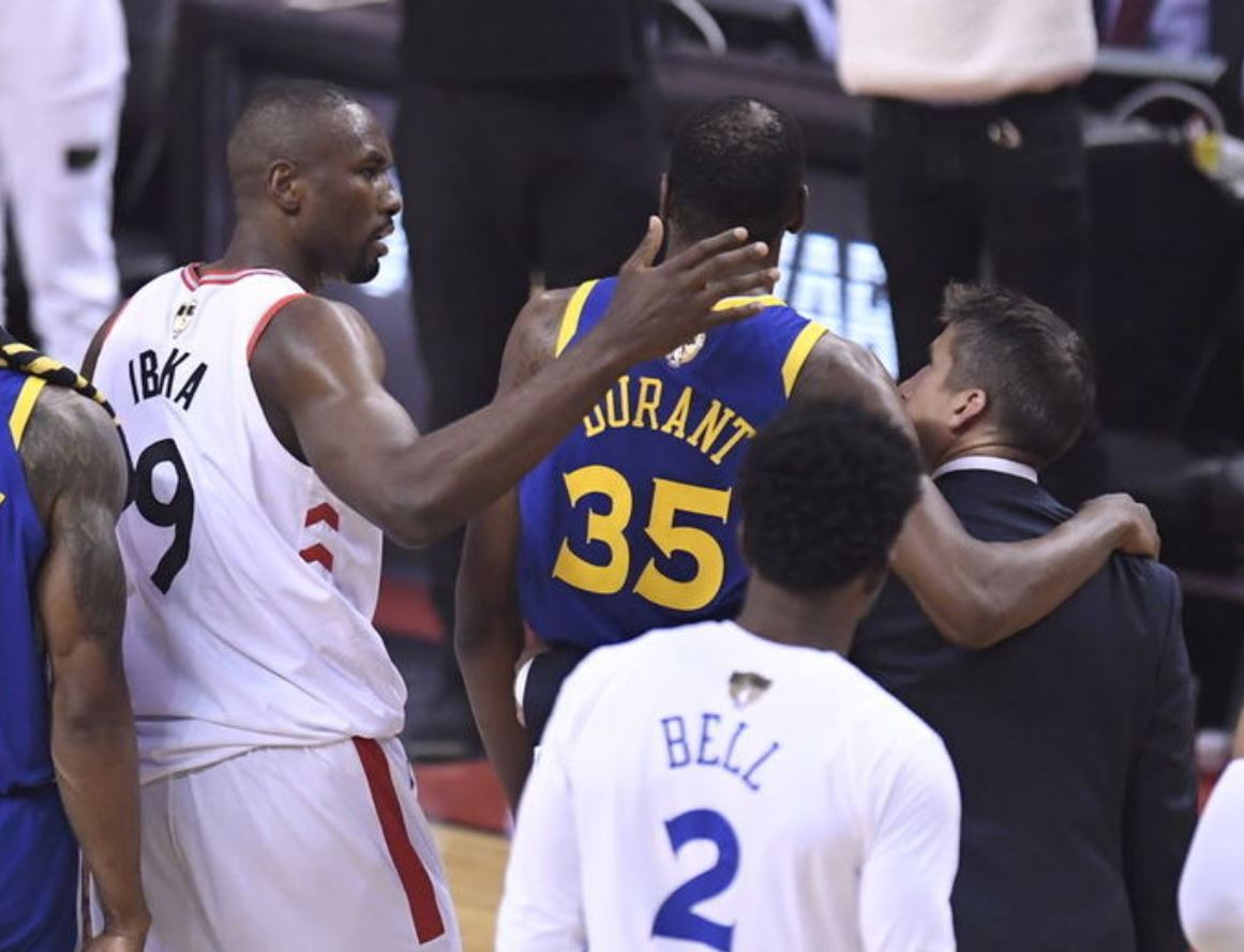 Raptors Warriors maçı büyük bir heyecanla izlendi!