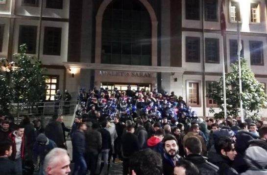 Cezaevi firarisinin darp ve taciz iddiası bir ilçeyi ayağa kaldırdı