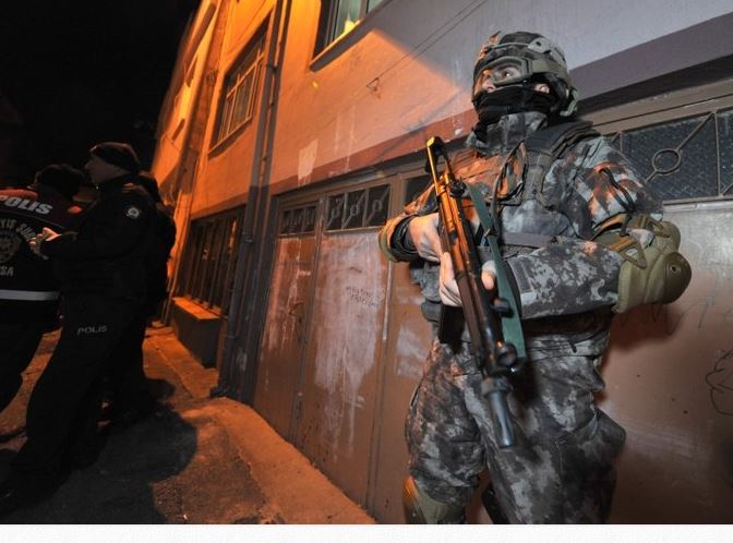 Bursa'da 4 bin polisle uyuşturucu ve terör operasyonu