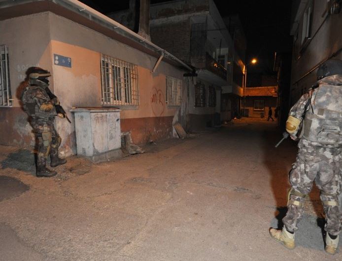 Bursa'da 4 bin polisle uyuşturucu ve terör operasyonu