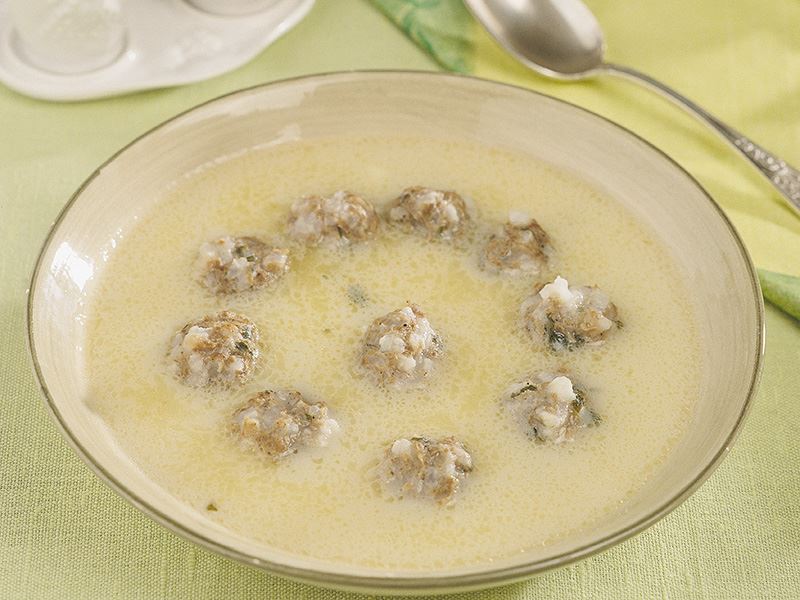 Susamlı ekşili köfte nasıl yapılır? Gelinim Mutfakta Susamlı ekşili köfte tarifi