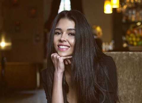 Ela Yörüklü kimdir? Aslen nereli? Kaç yaşında?