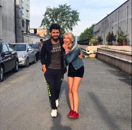 Emrah'ın oğlu Tayfun'un sevgilisi ile paylaştığı fotoğraflar olay oldu