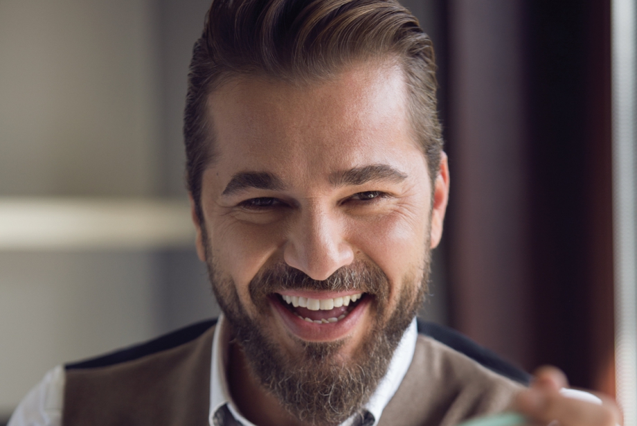 Engin Altan Düzyatan Kimdir | İkinci Kez Baba Oluyor