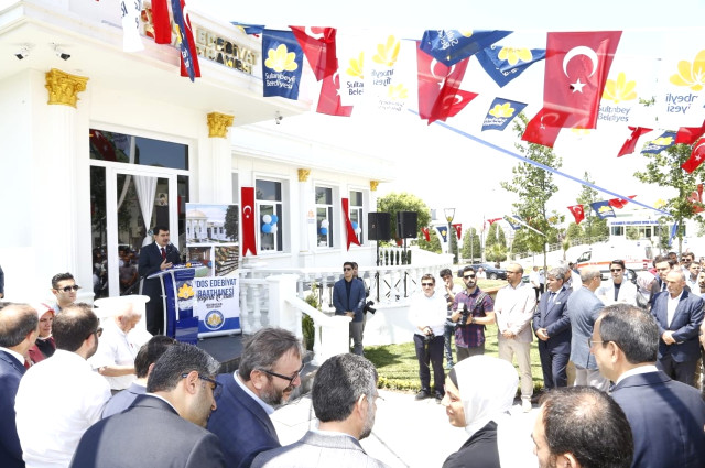 İlk Millet Kıraathanesi Sultanbeyli'de hizmete girdi