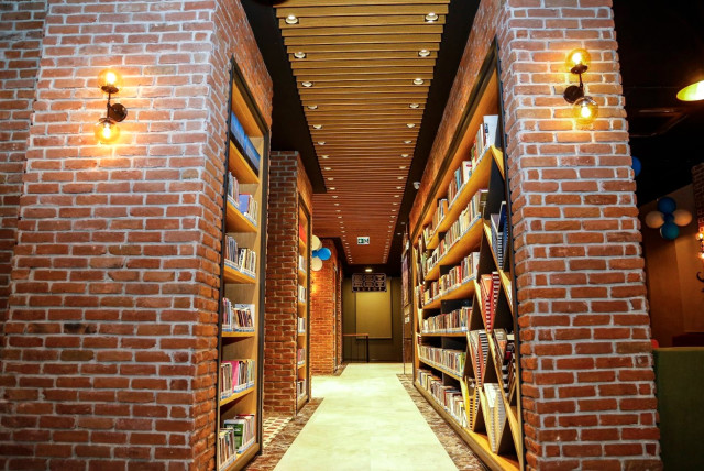 İlk Millet Kıraathanesi Sultanbeyli'de hizmete girdi