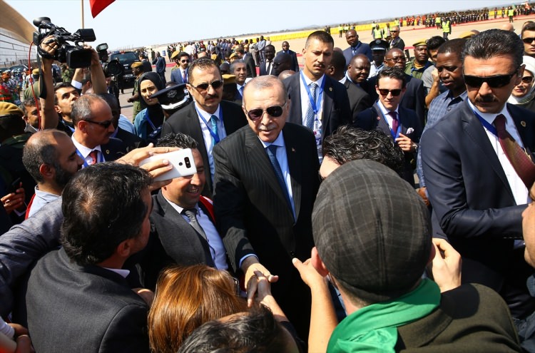 Başkan Erdoğan'a muhteşem karşılama